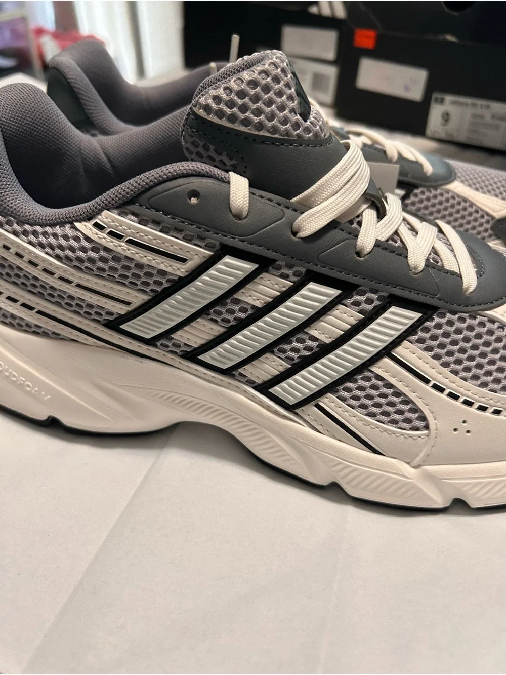 adidas Technochaos 2000 Gray and White Men's Athletic Shoes